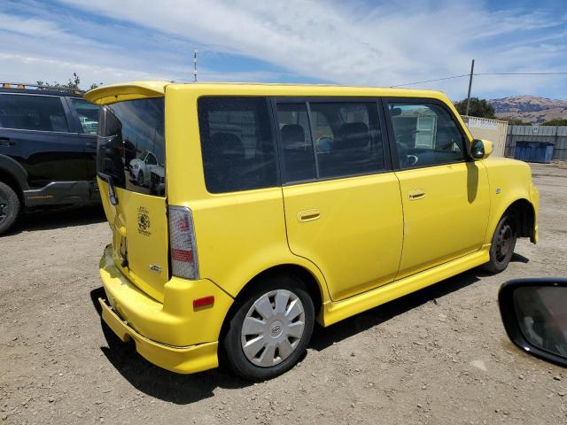 JTLKT324354018062 - 2005 TOYOTA SCION XB YELLOW photo 3