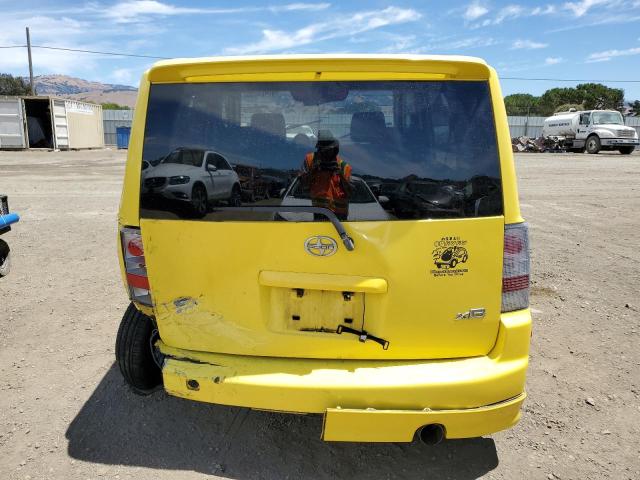 JTLKT324354018062 - 2005 TOYOTA SCION XB YELLOW photo 6