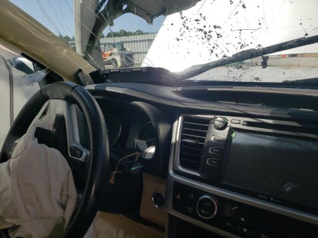 5TDKKRFHXES025237 - 2014 TOYOTA HIGHLANDER XLE WHITE photo 9