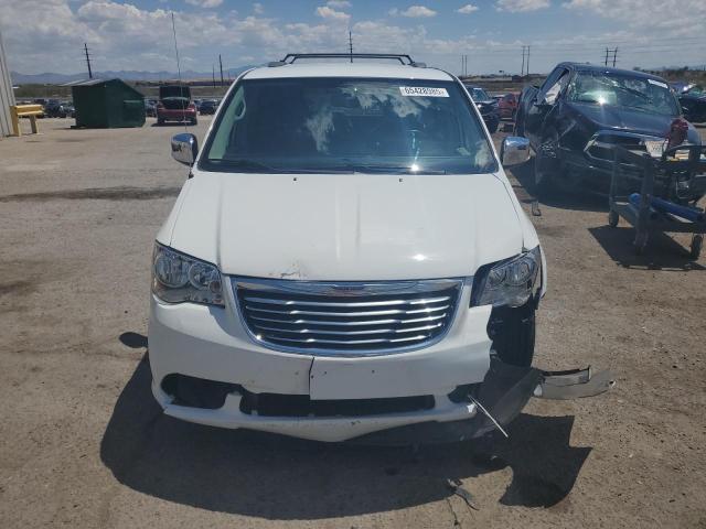 2C4RC1CG5ER413333 - 2014 CHRYSLER TOWN & COU TOURING L WHITE photo 5
