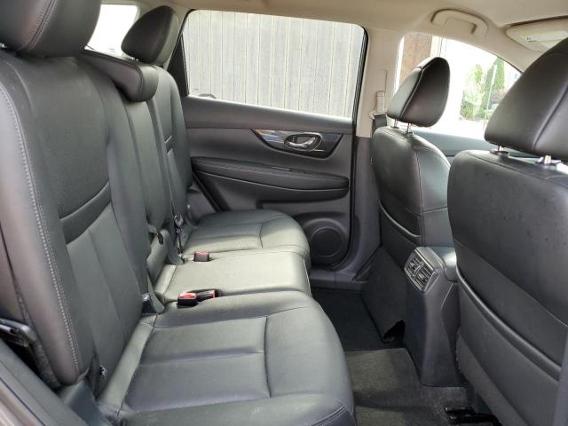 5N1AT2MVXJC806954 - 2018 NISSAN ROGUE S GRAY photo 11