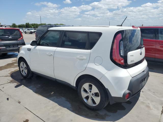 KNDJN2A21F7208485 - 2015 KIA SOUL WHITE photo 2