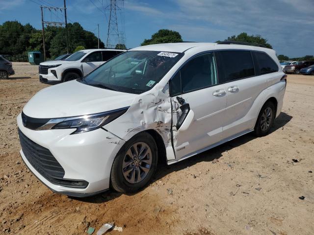 2021 TOYOTA SIENNA LE, 