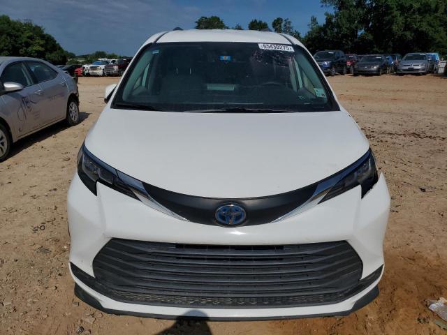 5TDKRKEC9MS065509 - 2021 TOYOTA SIENNA LE WHITE photo 5