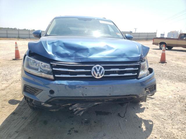 3VV2B7AX2JM059588 - 2018 VOLKSWAGEN TIGUAN SE BLUE photo 5