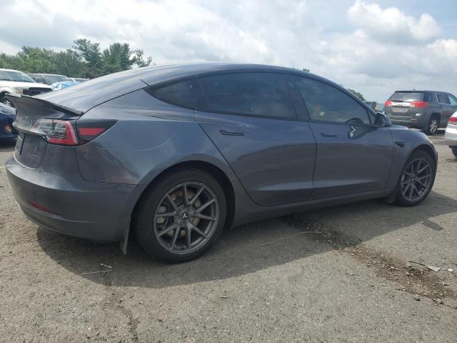 5YJ3E1EB4NF276611 - 2022 TESLA MODEL 3 Grau Foto 3