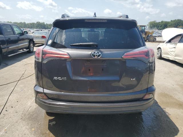 JTMZFREV9HJ131223 - 2017 TOYOTA RAV4 LE Grau Foto 6
