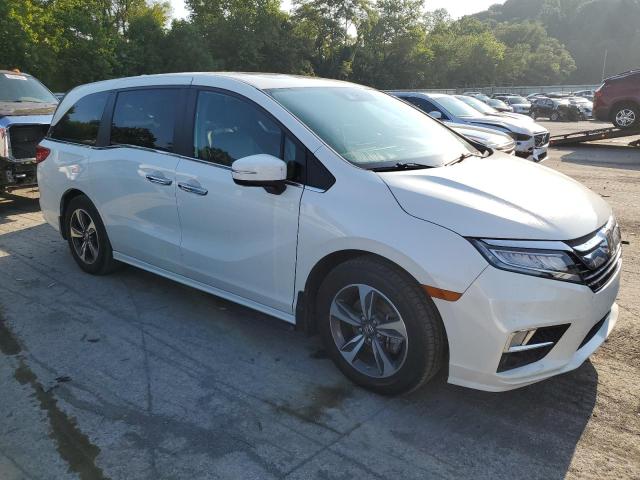 5FNRL6H81JB002015 - 2018 HONDA ODYSSEY TOURING WHITE photo 4