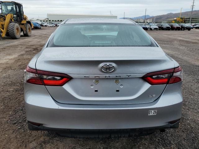 4T1C11AK7RU212427 - 2024 TOYOTA CAMRY LE SILVER photo 6