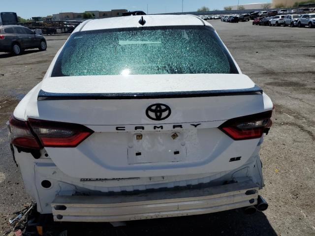 4T1G11AK9RU190917 - 2024 TOYOTA CAMRY SE NIGHT SHADE WHITE photo 6