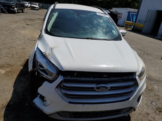 1FMCU0GD3JUA74979 - 2018 FORD ESCAPE SE თეთრი ფოტო 5