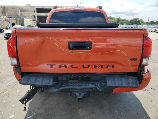 5TFCZ5AN4JX125344 - 2018 TOYOTA TACOMA DOUBLE CAB ORANGE photo 6