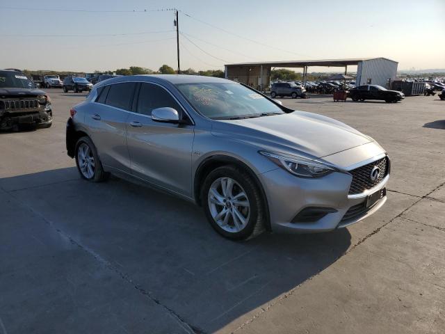 SJKCH5CP3JA059144 - 2018 INFINITI QX30 BASE SILVER photo 4