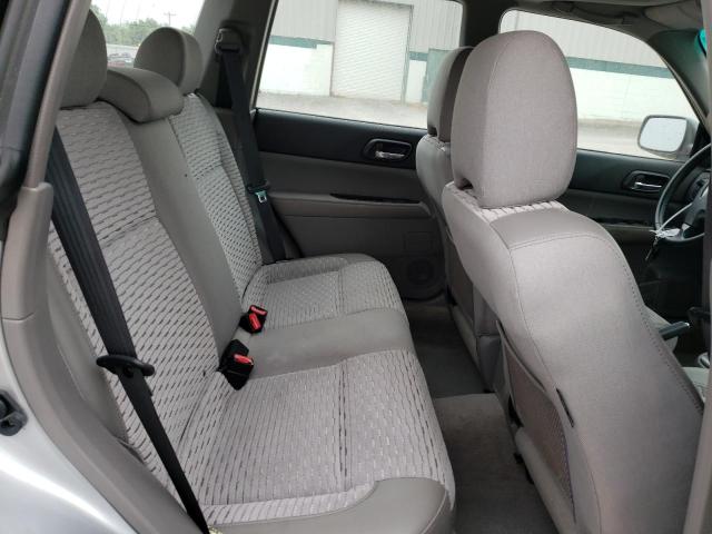 JF1SG65644H761485 - 2004 SUBARU FORESTER 2.5XS Серебристый фото 11