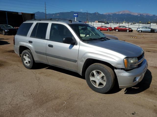 1GNDT13S952217898 - 2005 CHEVROLET TRAILBLAZE LS SILVER photo 4