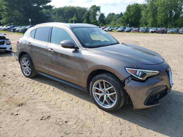 ZASPAKBN3K7C41648 - 2019 ALFA ROMEO STELVIO TI GRAY photo 4