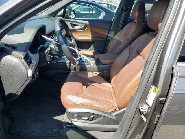 WA1LHAF75JD036979 - 2018 AUDI Q7 PREMIUM PLUS رمادي صورة 7