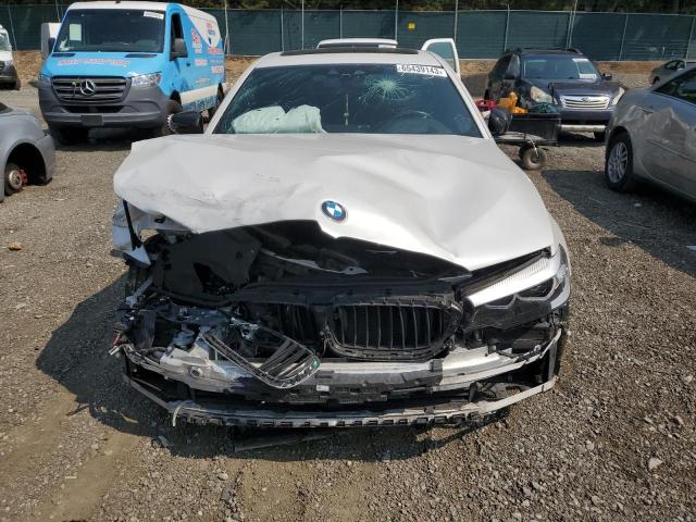 WBAJE7C54JG891096 - 2018 BMW 540 XI WHITE photo 5
