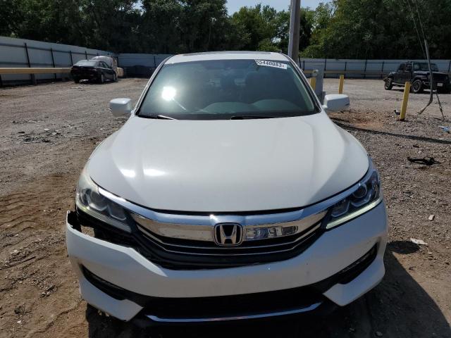 1HGCR3F82HA045126 - 2017 HONDA ACCORD EXL WHITE photo 5