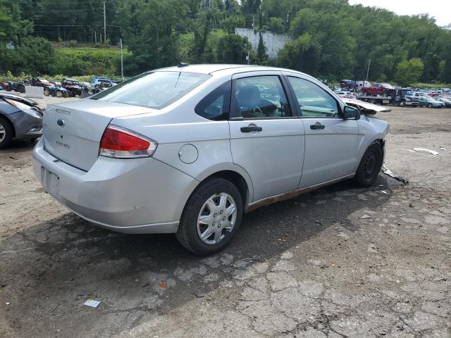 1FAHP34N68W149484 - 2008 FORD FOCUS S/SE SILVER photo 3