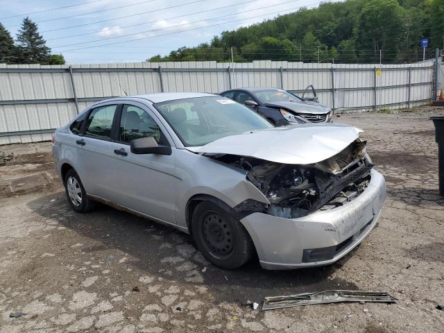 1FAHP34N68W149484 - 2008 FORD FOCUS S/SE SILVER photo 4