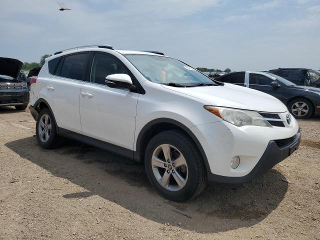 JTMRFREV1FD109695 - 2015 TOYOTA RAV4 XLE თეთრი ფოტო 4
