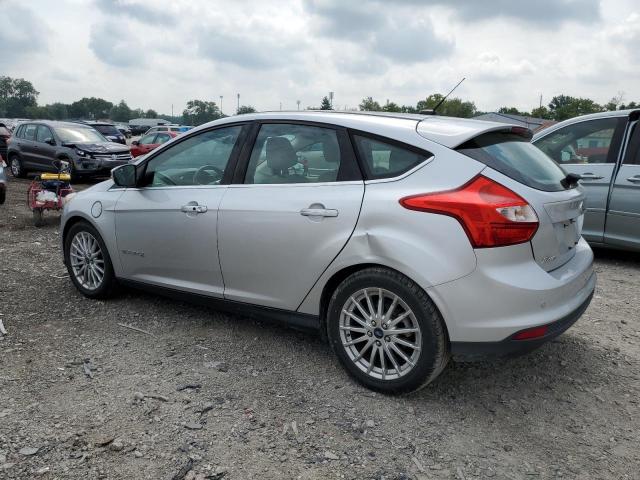 1FAHP3R42CL411530 - 2012 FORD FOCUS BEV SILVER photo 2