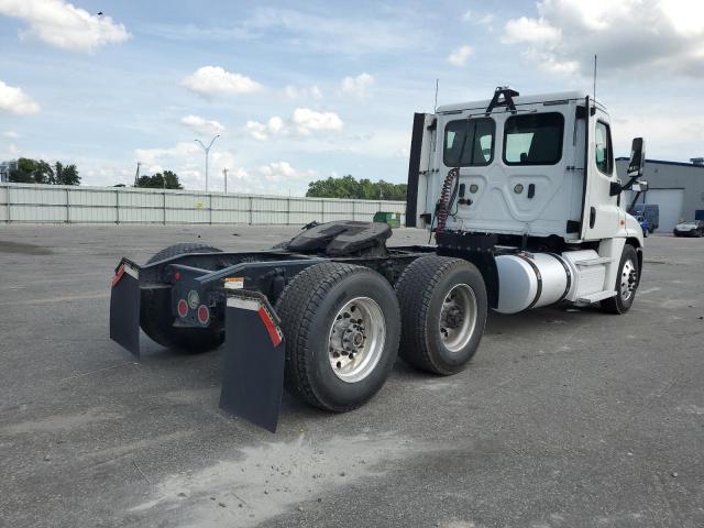 1FUGGEDV7KLKH2032 - 2019 FREIGHTLINER CASCADIA 1 Biały zdjęcie 4