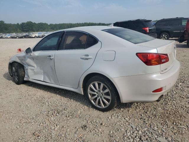 JTHCK262282019904 - 2008 LEXUS IS 250 WHITE photo 2