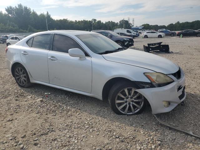 JTHCK262282019904 - 2008 LEXUS IS 250 WHITE photo 4