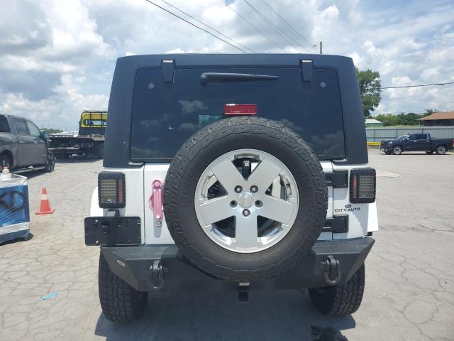 1C4BJWEG8CL212744 - 2012 JEEP WRANGLER UNLIMITED SAHARA WHITE photo 6