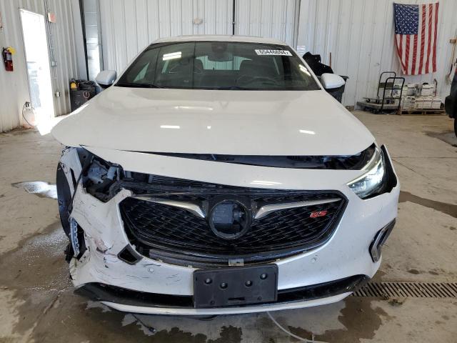 W04GS6SS1J1129994 - 2018 BUICK REGAL GS Ақ фото 5