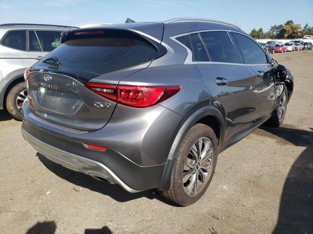 SJKCH5CR8HA023882 - 2017 INFINITI QX30 BASE SILVER photo 3