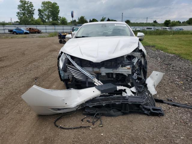 3LN6L2JK0GR602951 - 2016 LINCOLN MKZ WHITE photo 5