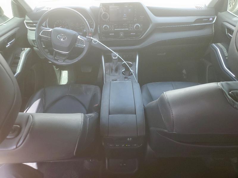 5TDGZRAH1LS511439 - 2020 TOYOTA HIGHLANDER XLE WHITE photo 8