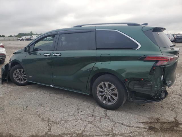 5TDJSKFC0MS031621 - 2021 TOYOTA SIENNA XLE GREEN photo 2