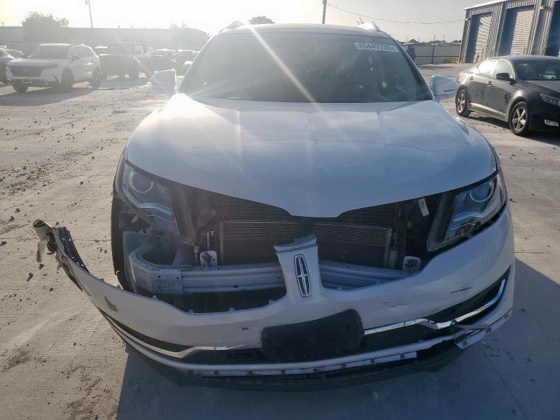 2LMPJ6LR9JBL23293 - 2018 LINCOLN MKX RESERVE Սպիտակ լուսանկար 5