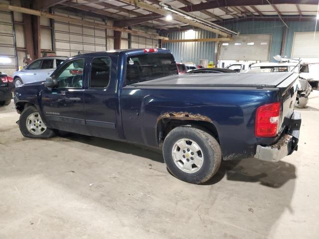 1GCRKSE37BZ275444 - 2011 CHEVROLET SILVERADO K1500 LT BLUE photo 2