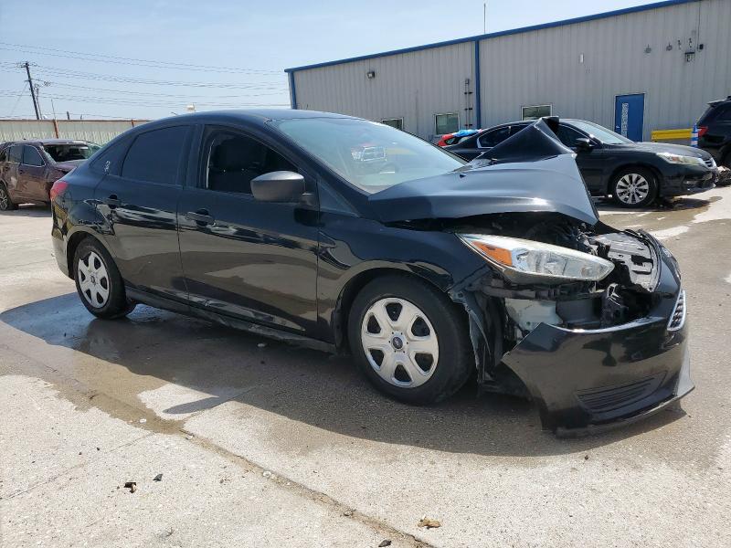 1FADP3E20GL385535 - 2016 FORD FOCUS S BLACK photo 4