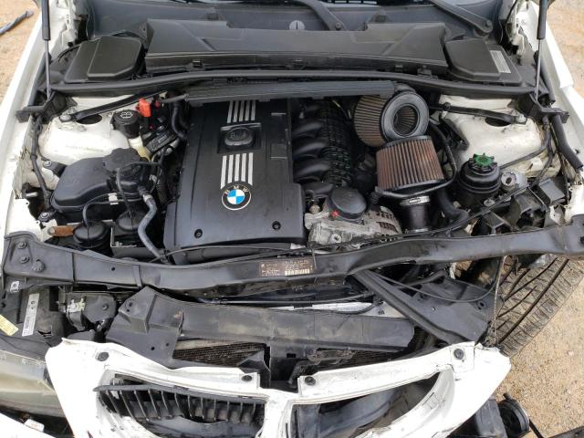 WBAVB77528NM06089 - 2008 BMW 335I I WHITE photo 11