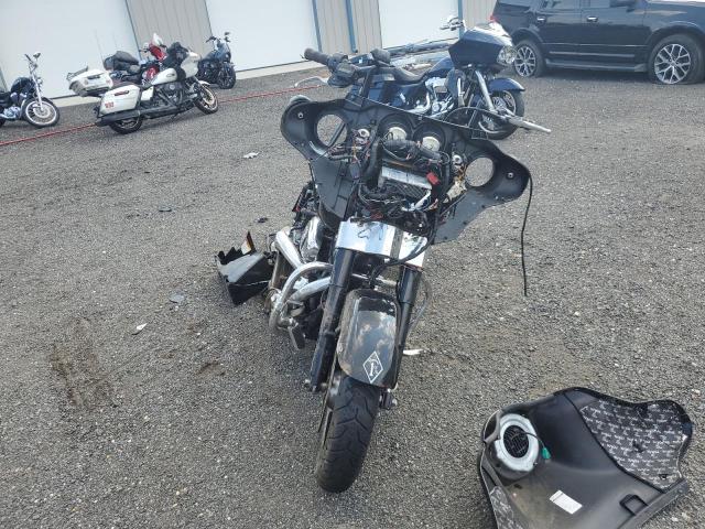 1HD1KB419AB640418 - 2010 HARLEY-DAVIDSON FLHX BLACK photo 2