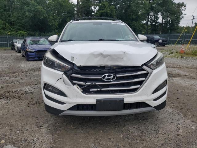 KM8J3CA20HU285196 - 2017 HYUNDAI TUCSON LIMITED WHITE photo 5