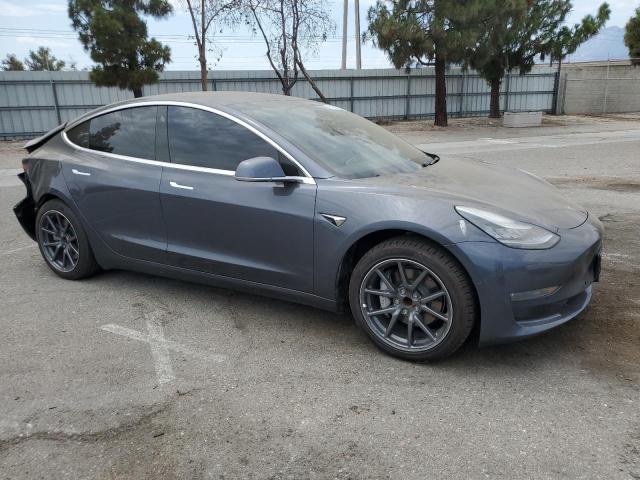 5YJ3E1EA5KF400193 - 2019 TESLA MODEL 3 GRAY photo 4
