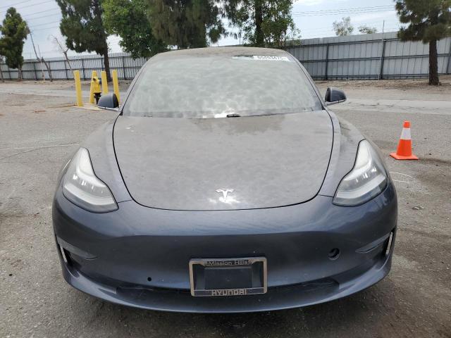 5YJ3E1EA5KF400193 - 2019 TESLA MODEL 3 GRAY photo 5