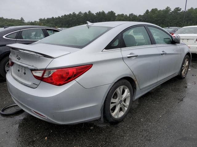 5NPEC4AC5BH143545 - 2011 HYUNDAI SONATA SE SILVER photo 3