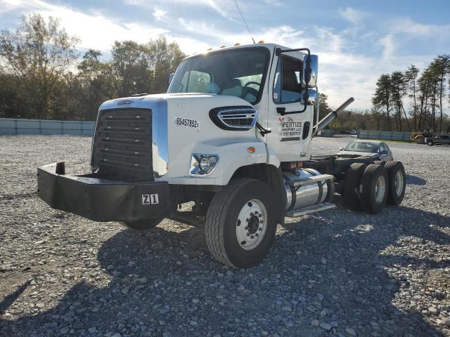 1FVHG5CY2FHGD3982 - 2015 FREIGHTLINER 108SD WHITE photo 2