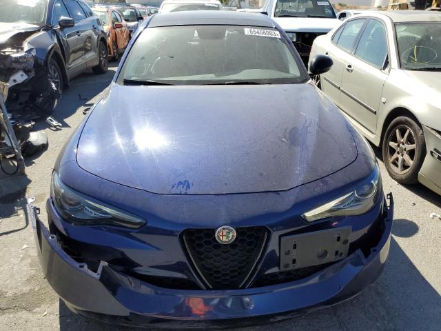 ZARFAMAN6K7608341 - 2019 ALFA ROMEO GIULIA BLUE photo 5