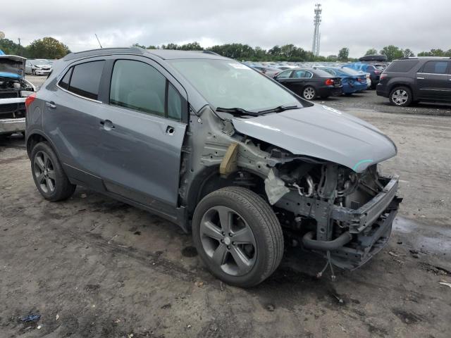 KL4CJFSB8DB137042 - 2013 BUICK ENCORE CONVENIENCE ნაცრისფერი ფოტო 4