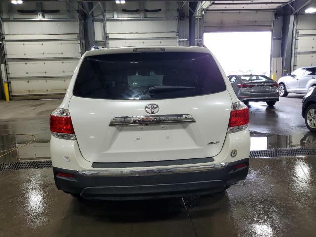 5TDBK3EH6DS214173 - 2013 TOYOTA HIGHLANDER BASE Beyaz fotoğraf 6