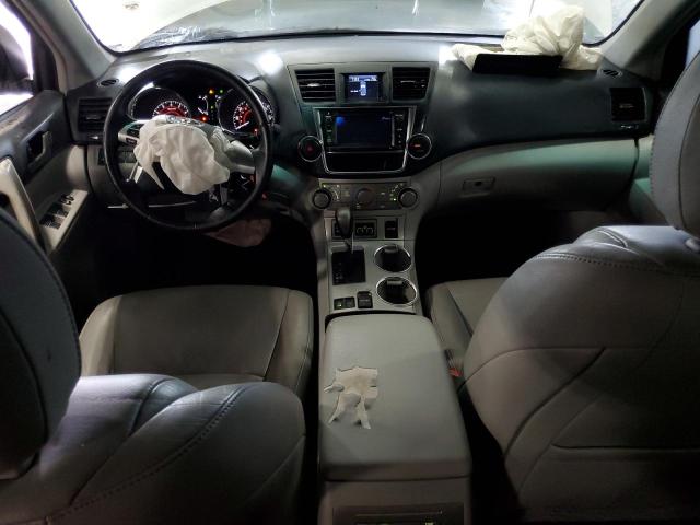 5TDBK3EH6DS214173 - 2013 TOYOTA HIGHLANDER BASE Beyaz fotoğraf 8